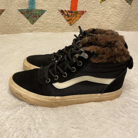 Vans Faux Fur High Tops Woman's Size 7.5 - Picture 1 of 7